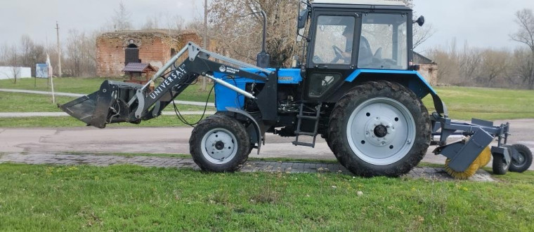 В рамках месячника по благоустройству и наведении санитарного порядка администрацией Новочигольского сельского поселения проводятся работы по очистке тротуаров. В рамках месячника по благоустройству и наведении санитарного порядка администрацией Новочигольского сельского поселения проводятся работы по очистке тротуаров.