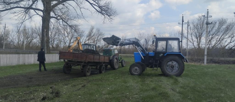 В рамках месячника по благоустройству и наведении санитарного порядка инициативной группой ТОС "Новочигольский" и ТОС "Победа" совместно с администрацией Новочигольского сельского поселения проведен субботник на кладбище № 3 в с. Новая Чигла. В рамках месячника по благоустройству и наведении санитарного порядка инициативной группой ТОС "Новочигольский" и ТОС "Победа" совместно с администрацией Новочигольского сельского поселения проведен субботник на кладбище № 3 в с. Новая Чигла.